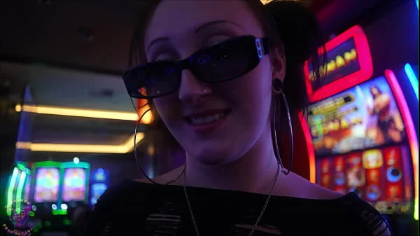 Super Hot White Slut Raven Vice Gets Greeted And Seduced By Old Man At The Golden Gate Casino In Las Vegas