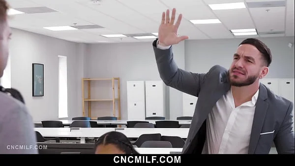 Employees Can Fuck Anyone in The Freeuse Office - Cncmilf