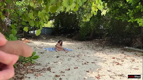 Pervert cummed on girls while they were sunbathing on a public beach