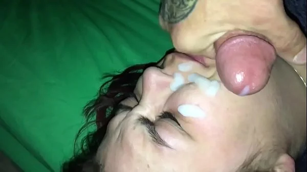 Amateur GF Sucks Balls Gets Facial