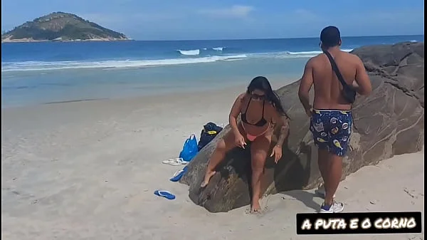 ENSAIO FOTOGRAFICO ACABOU EM MUITO SEXO COM DOIS NEGAO NA PRAIA DE NUDISMO