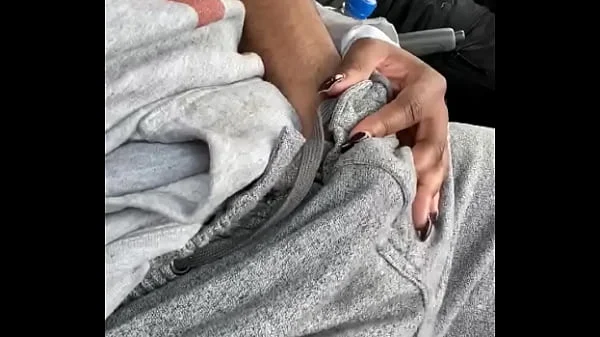 Young Slut Finger Fucked In Car